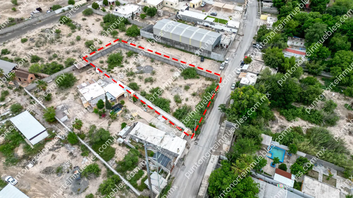 Terreno 1,775m2 Col 5 de Abril 17 Venta Terreno urbano de 1,775m2 Bardeado sobre Calle Álamo, a unas cuadras Av Montessori