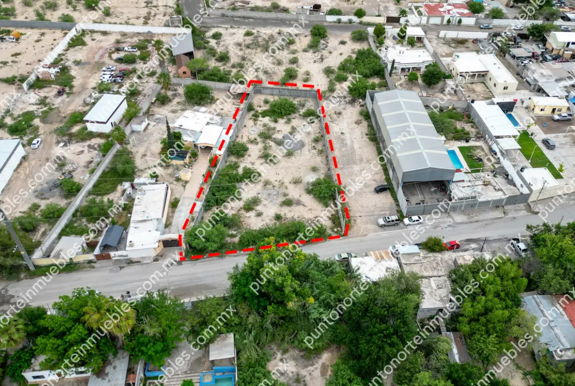 Venta Terreno urbano de 1,775m2 Bardeado sobre Calle Álamo, a unas cuadras Av Montessori