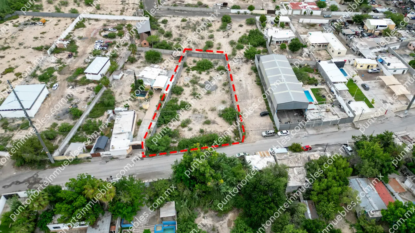 Terreno 1,775m2 Col 5 de Abril 19 Venta Terreno urbano de 1,775m2 Bardeado sobre Calle Álamo, a unas cuadras Av Montessori