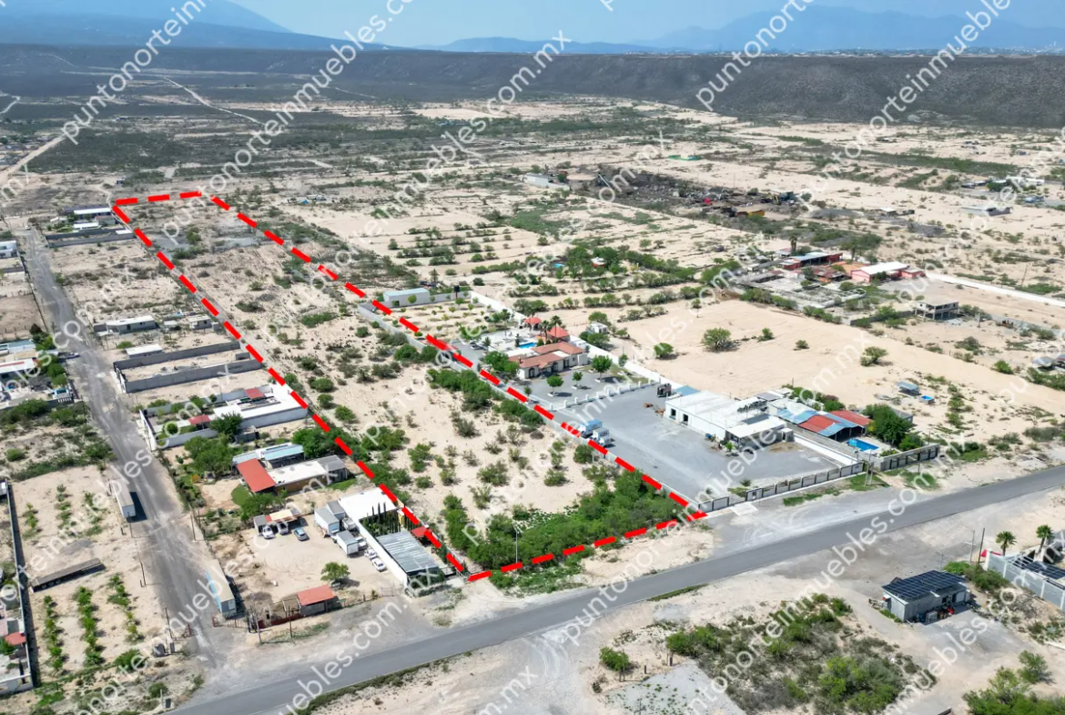 Venta de Terreno 3.3 Hectáreas sobre Carretera al Oro ubicado a 2.5km de Letras “Yo Amo Monclova”