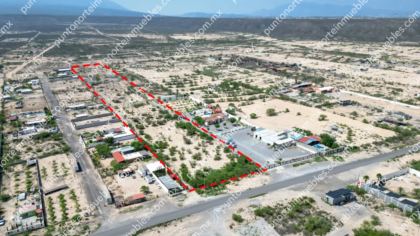 Venta de Terreno 3.3 Hectáreas sobre Carretera al Oro ubicado a 2.5km de Letras “Yo Amo Monclova”