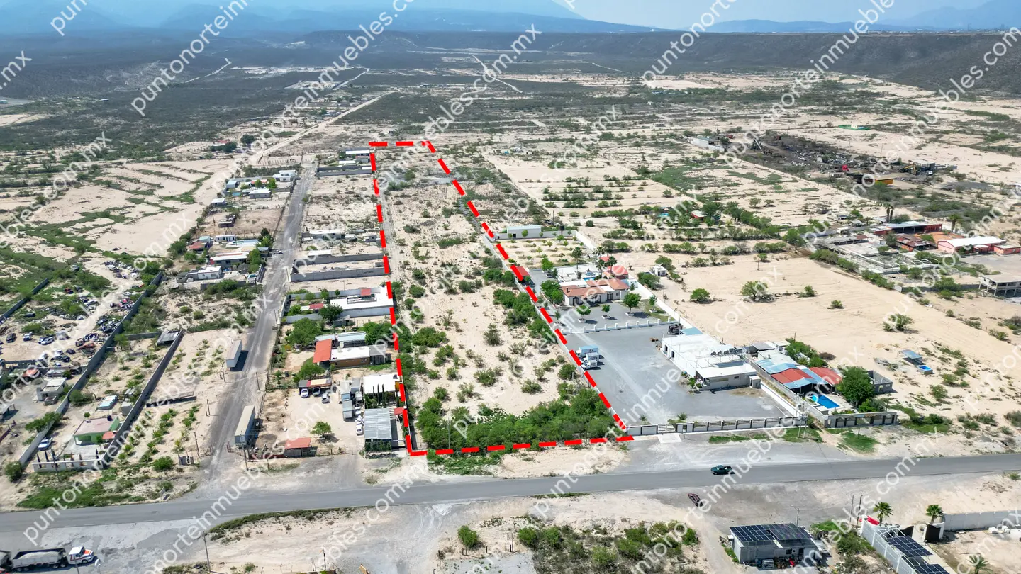 Venta de Terreno 3.3 Hectáreas sobre Carretera al Oro ubicado a 2.5km de Letras “Yo Amo Monclova”