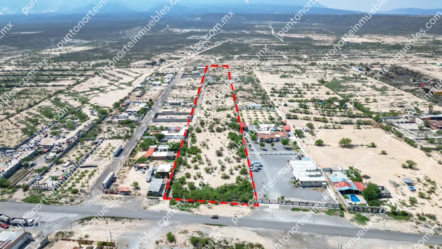 Venta de Terreno 3.3 Hectáreas sobre Carretera al Oro ubicado a 2.5km de Letras “Yo Amo Monclova”
