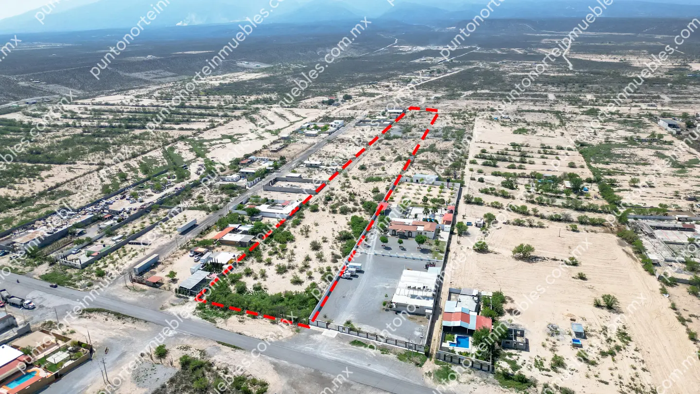 Venta de Terreno 3.3 Hectáreas sobre Carretera al Oro ubicado a 2.5km de Letras “Yo Amo Monclova”