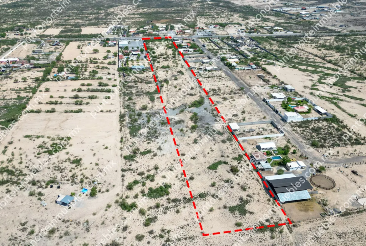 Venta de Terreno 3.3 Hectáreas sobre Carretera al Oro ubicado a 2.5km de Letras “Yo Amo Monclova”