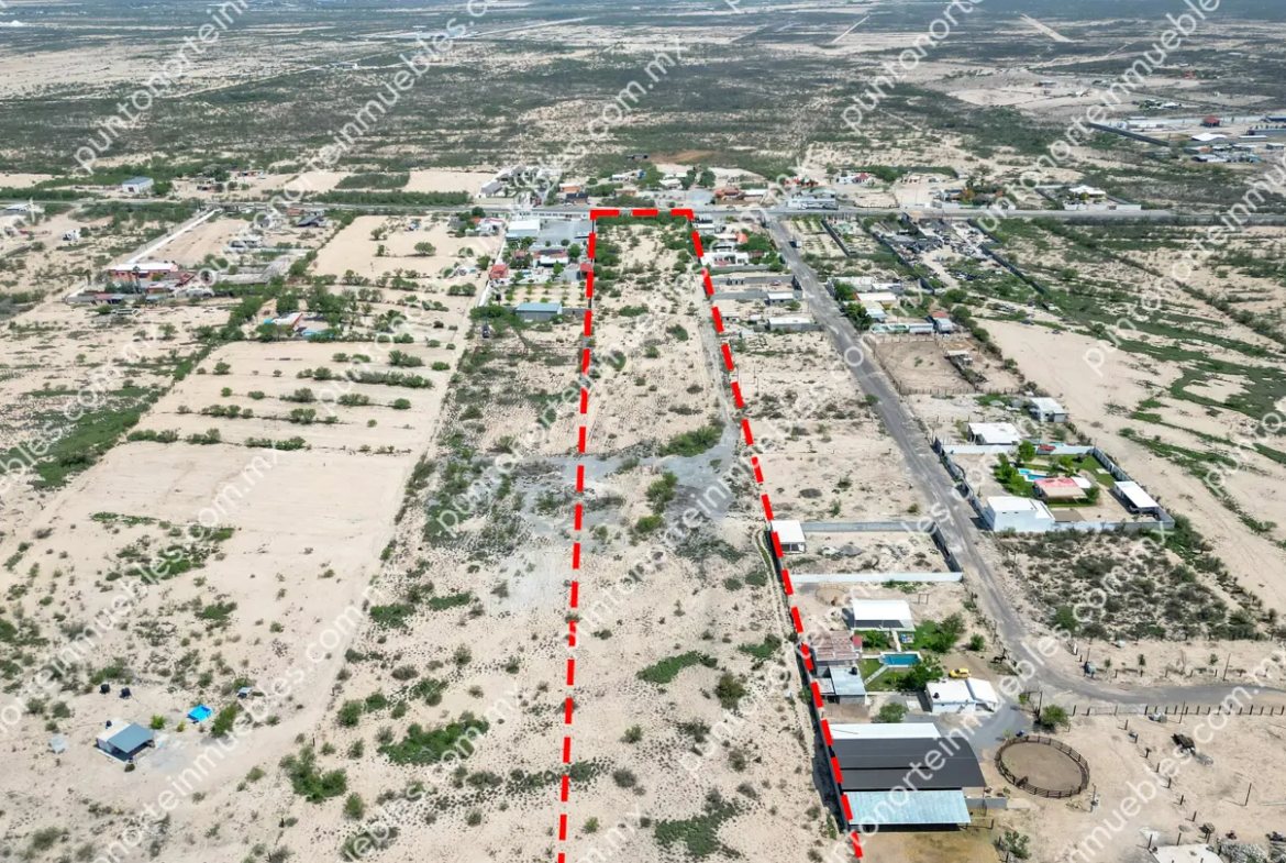 Venta de Terreno 3.3 Hectáreas sobre Carretera al Oro ubicado a 2.5km de Letras “Yo Amo Monclova”