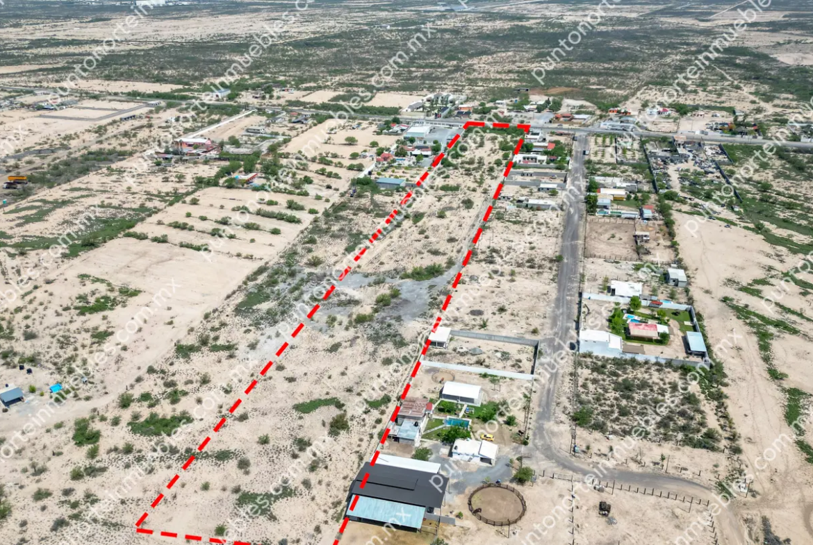 Venta de Terreno 3.3 Hectáreas sobre Carretera al Oro ubicado a 2.5km de Letras “Yo Amo Monclova”
