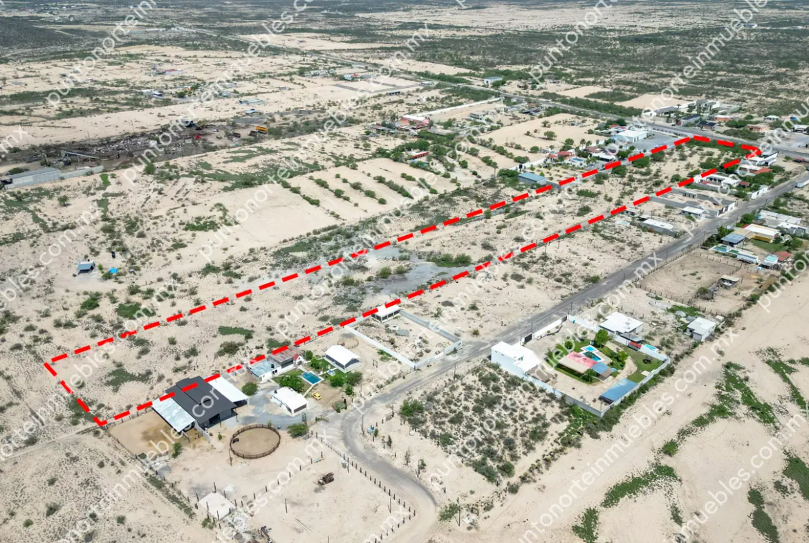 Venta de Terreno 3.3 Hectáreas sobre Carretera al Oro ubicado a 2.5km de Letras “Yo Amo Monclova”
