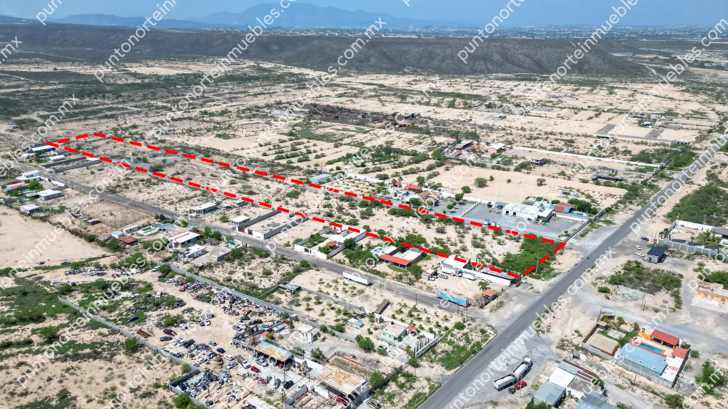 Venta de Terreno 3.3 Hectáreas sobre Carretera al Oro ubicado a 2.5km de Letras “Yo Amo Monclova”
