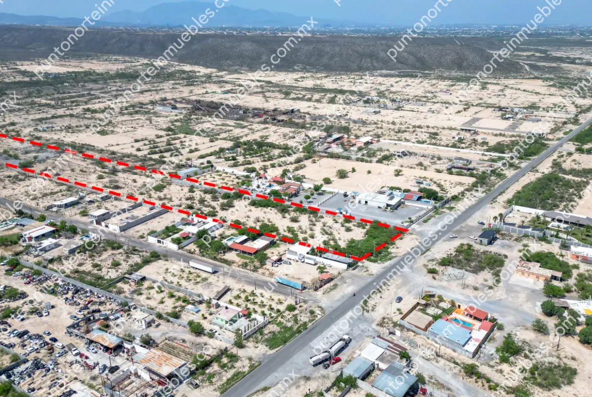 Venta de Terreno 3.3 Hectáreas sobre Carretera al Oro ubicado a 2.5km de Letras “Yo Amo Monclova”