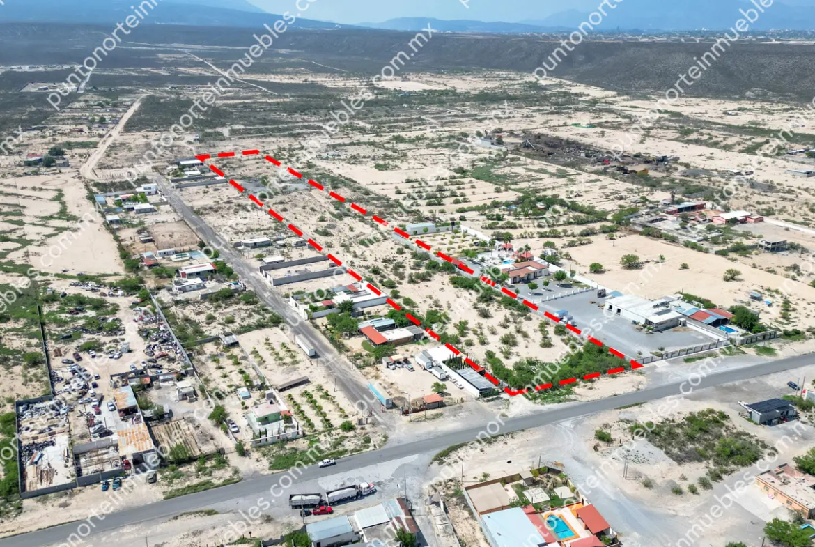 Venta de Terreno 3.3 Hectáreas sobre Carretera al Oro ubicado a 2.5km de Letras “Yo Amo Monclova”