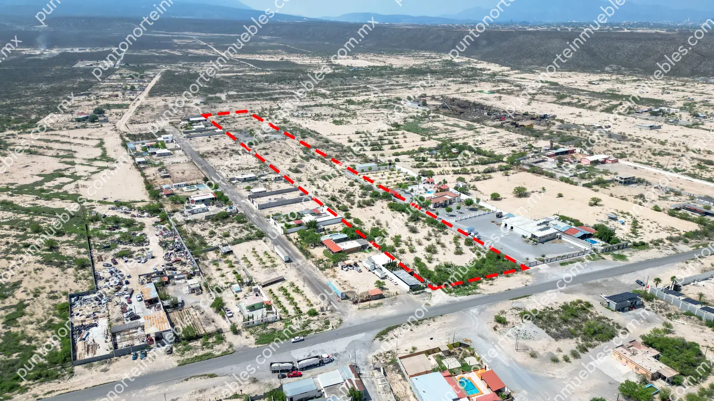 Venta de Terreno 3.3 Hectáreas sobre Carretera al Oro ubicado a 2.5km de Letras “Yo Amo Monclova”