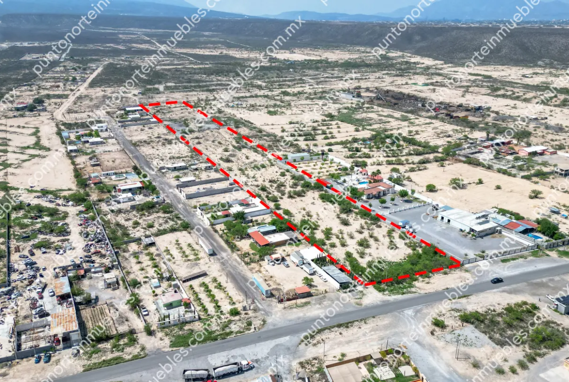 Venta de Terreno 3.3 Hectáreas sobre Carretera al Oro ubicado a 2.5km de Letras “Yo Amo Monclova”