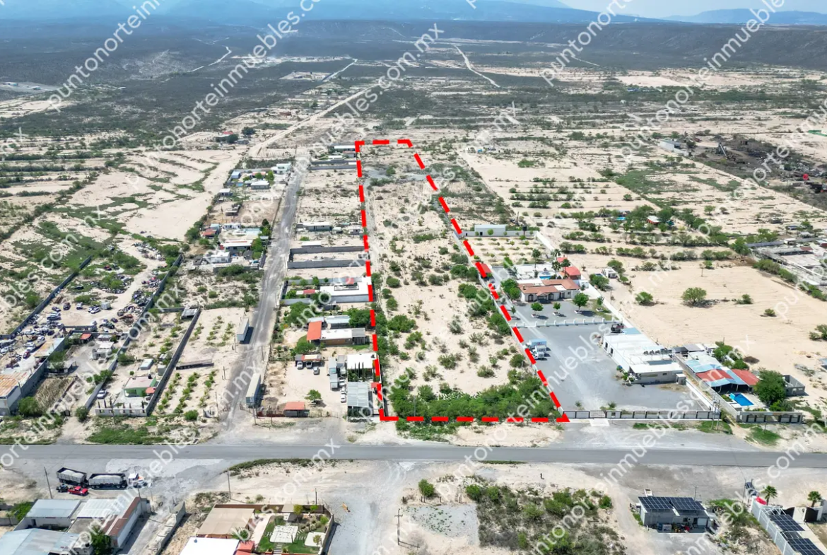 Venta de Terreno 3.3 Hectáreas sobre Carretera al Oro ubicado a 2.5km de Letras “Yo Amo Monclova”