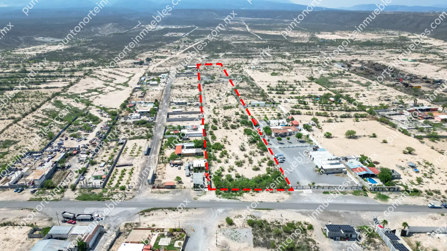 Venta de Terreno 3.3 Hectáreas sobre Carretera al Oro ubicado a 2.5km de Letras “Yo Amo Monclova”