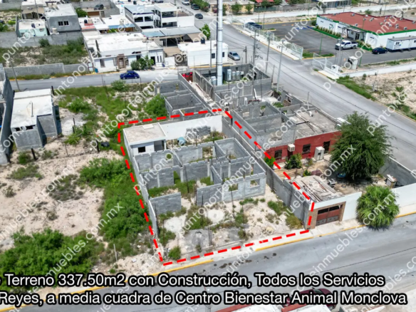 Venta de Terreno 337.50m2 con Construcción, Todos los Servicios, Col Los Reyes