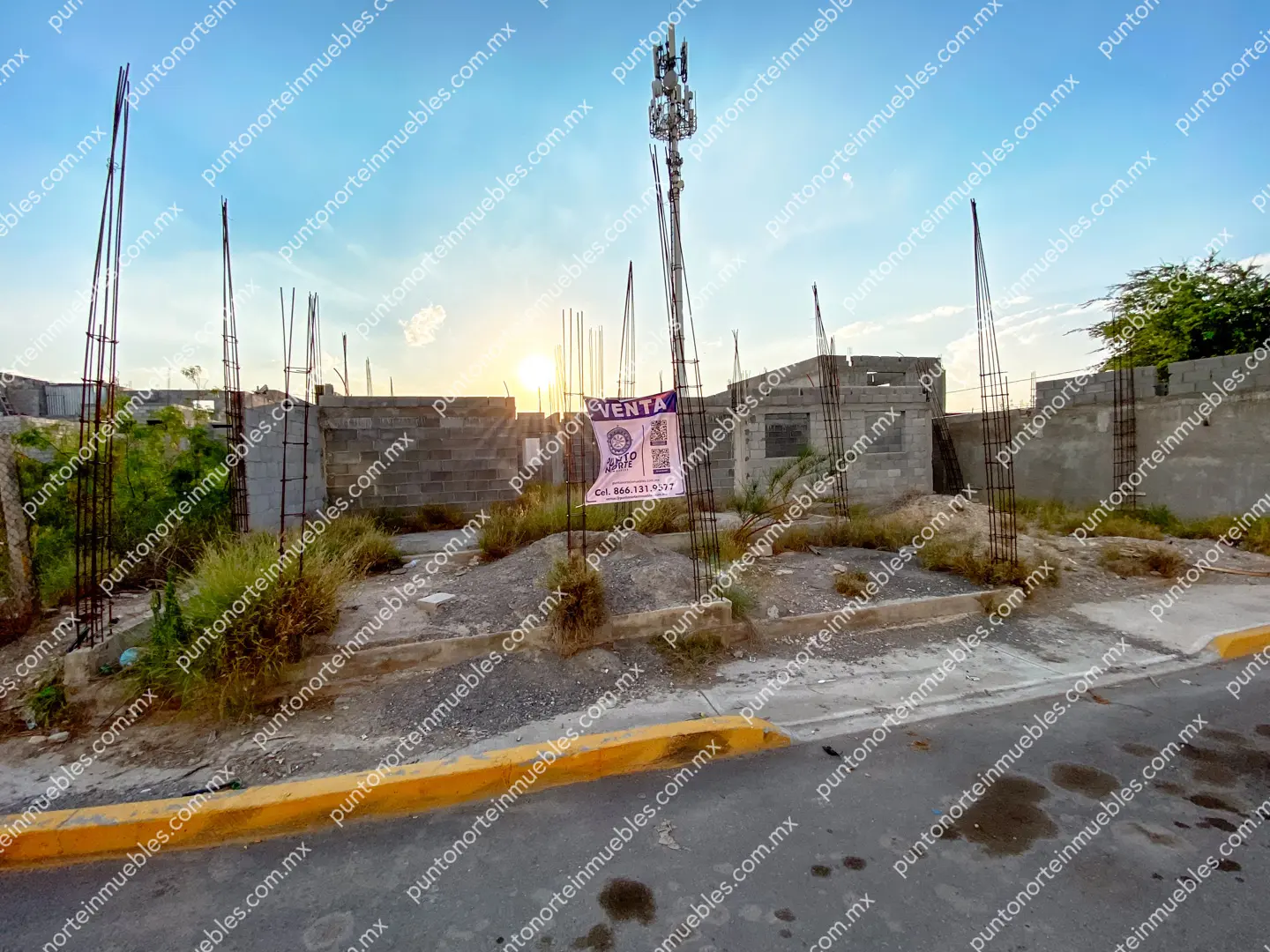 Terreno 337m2 Col Los Reyes iphone 03 Venta de Terreno 337.50m2 con Construcción, Todos los Servicios, Col Los Reyes