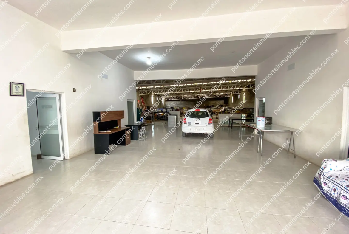 Venta Nave Industrial 1,000m2 Techados, con $6,500m2 de Terreno en Estancias, Monclova