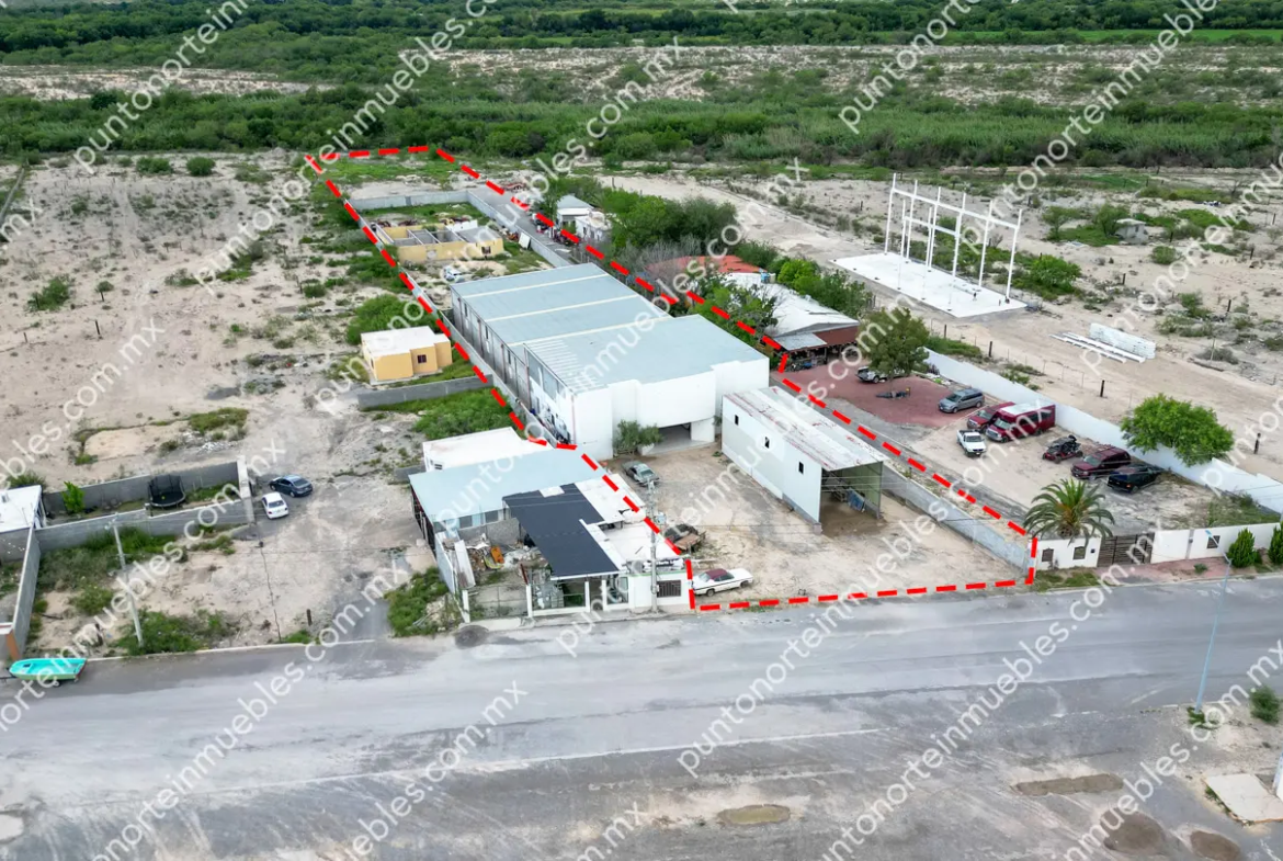 Venta Nave Industrial 1,000m2 Techados, con $6,500m2 de Terreno en Estancias, Monclova