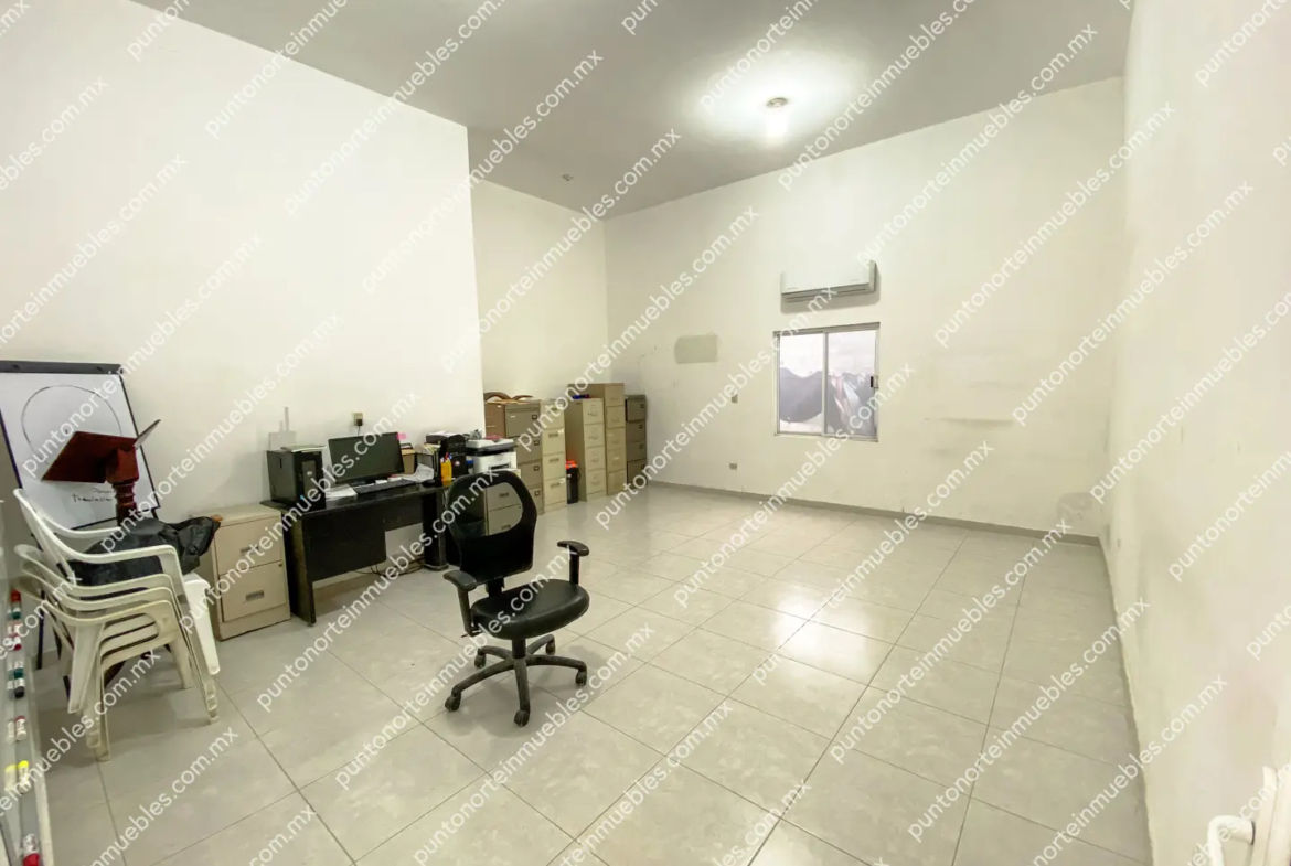 Venta Nave Industrial 1,000m2 Techados, con $6,500m2 de Terreno en Estancias, Monclova