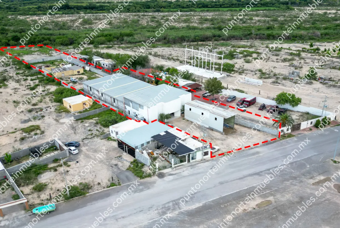 Venta Nave Industrial 1,000m2 Techados, con $6,500m2 de Terreno en Estancias, Monclova