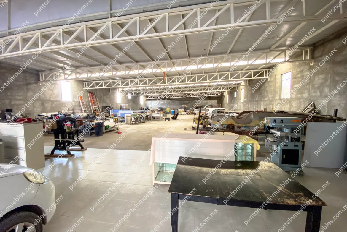 Venta Nave Industrial 1,000m2 Techados, con $6,500m2 de Terreno en Estancias, Monclova