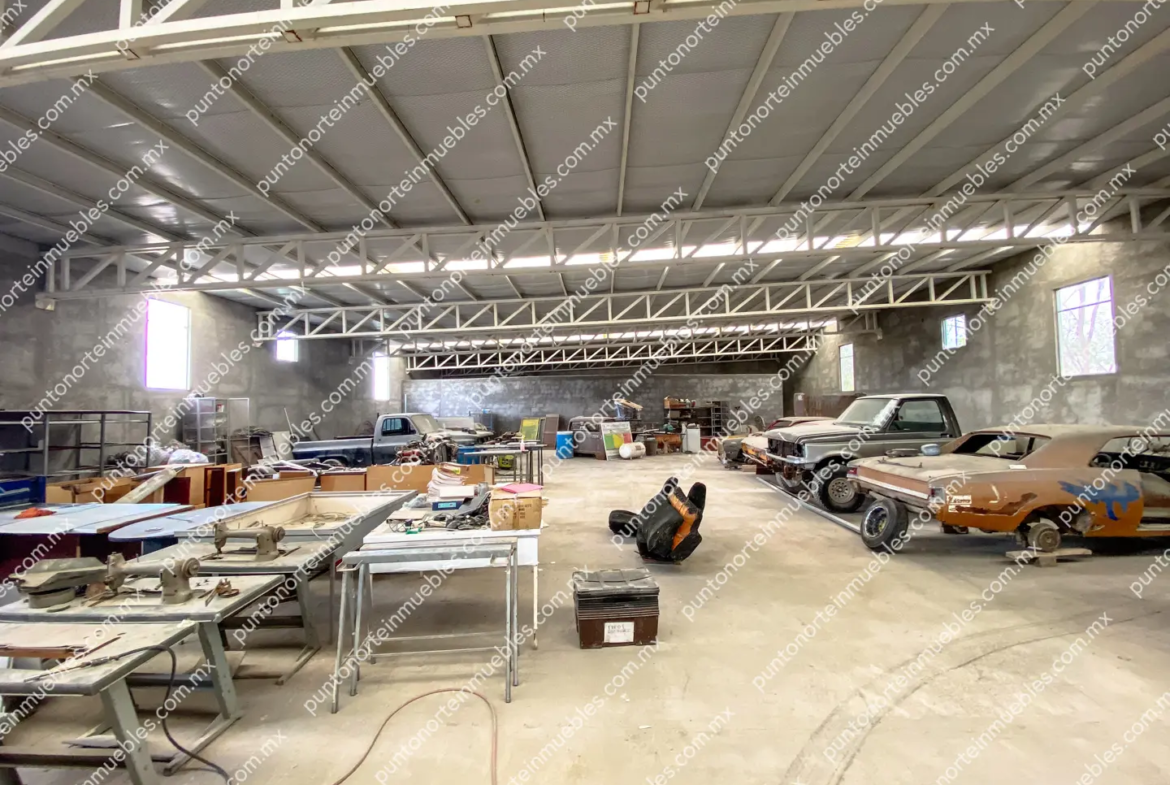 Venta Nave Industrial 1,000m2 Techados, con $6,500m2 de Terreno en Estancias, Monclova