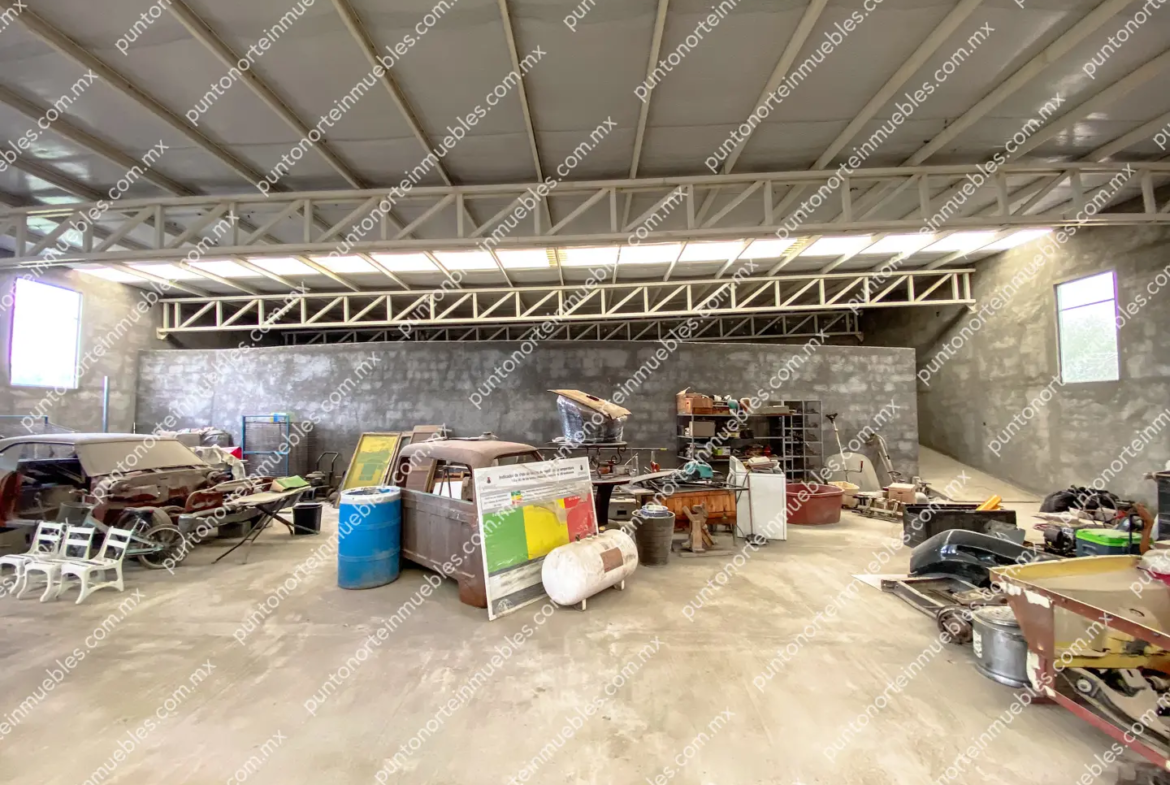 Venta Nave Industrial 1,000m2 Techados, con $6,500m2 de Terreno en Estancias, Monclova