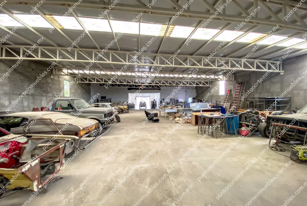 Venta Nave Industrial 1,000m2 Techados, con $6,500m2 de Terreno en Estancias, Monclova