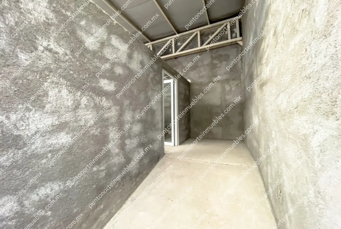 Venta Nave Industrial 1,000m2 Techados, con $6,500m2 de Terreno en Estancias, Monclova