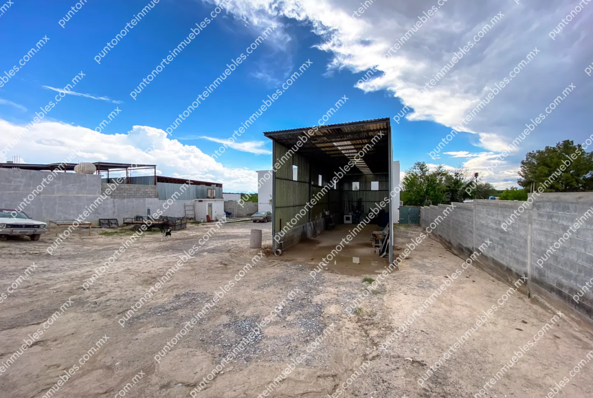 Venta Nave Industrial 1,000m2 Techados, con $6,500m2 de Terreno en Estancias, Monclova