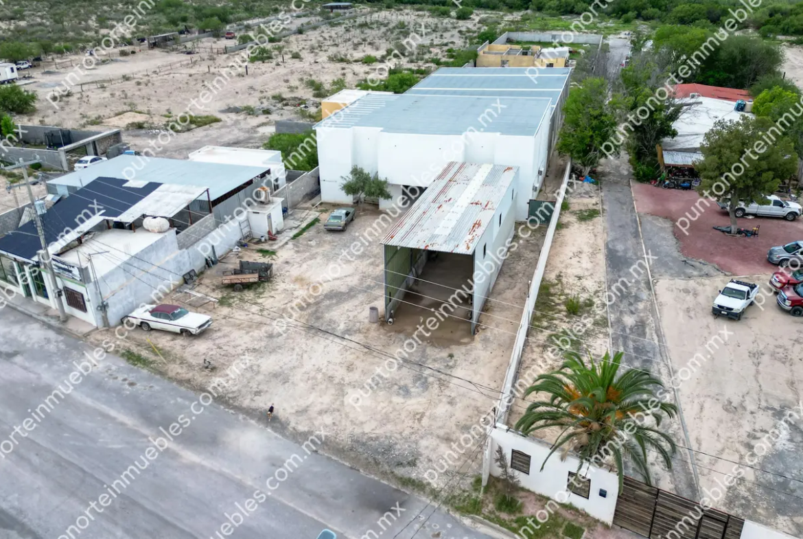 Venta Nave Industrial 1,000m2 Techados, con $6,500m2 de Terreno en Estancias, Monclova
