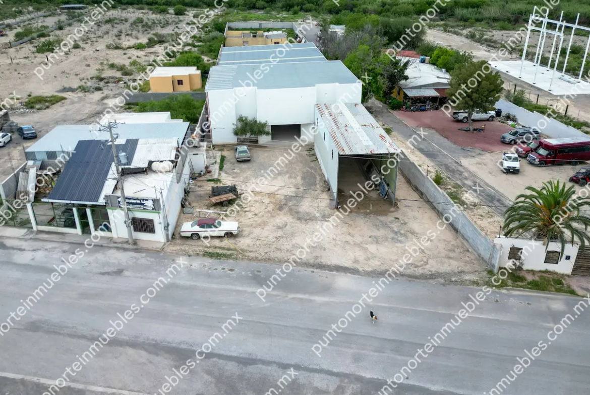 Venta Nave Industrial 1,000m2 Techados, con $6,500m2 de Terreno en Estancias, Monclova