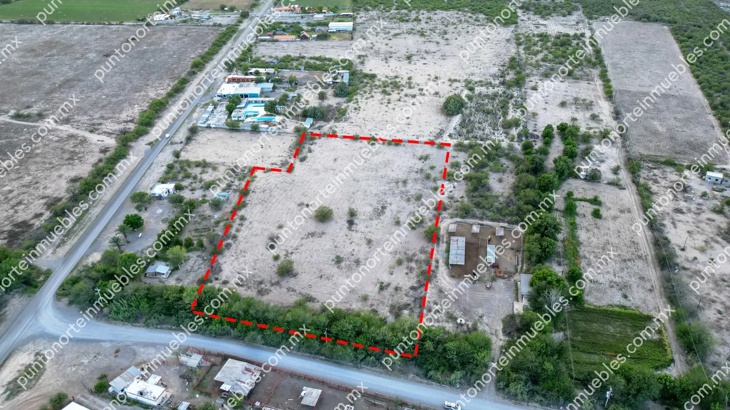 Terreno 1.57 HAS Carretera a San Blas 02 Venta Terreno de 1.57 Hectáreas, 104 metros de frente, ubicado en San Buena a 50 metros de Carretera a San Blas