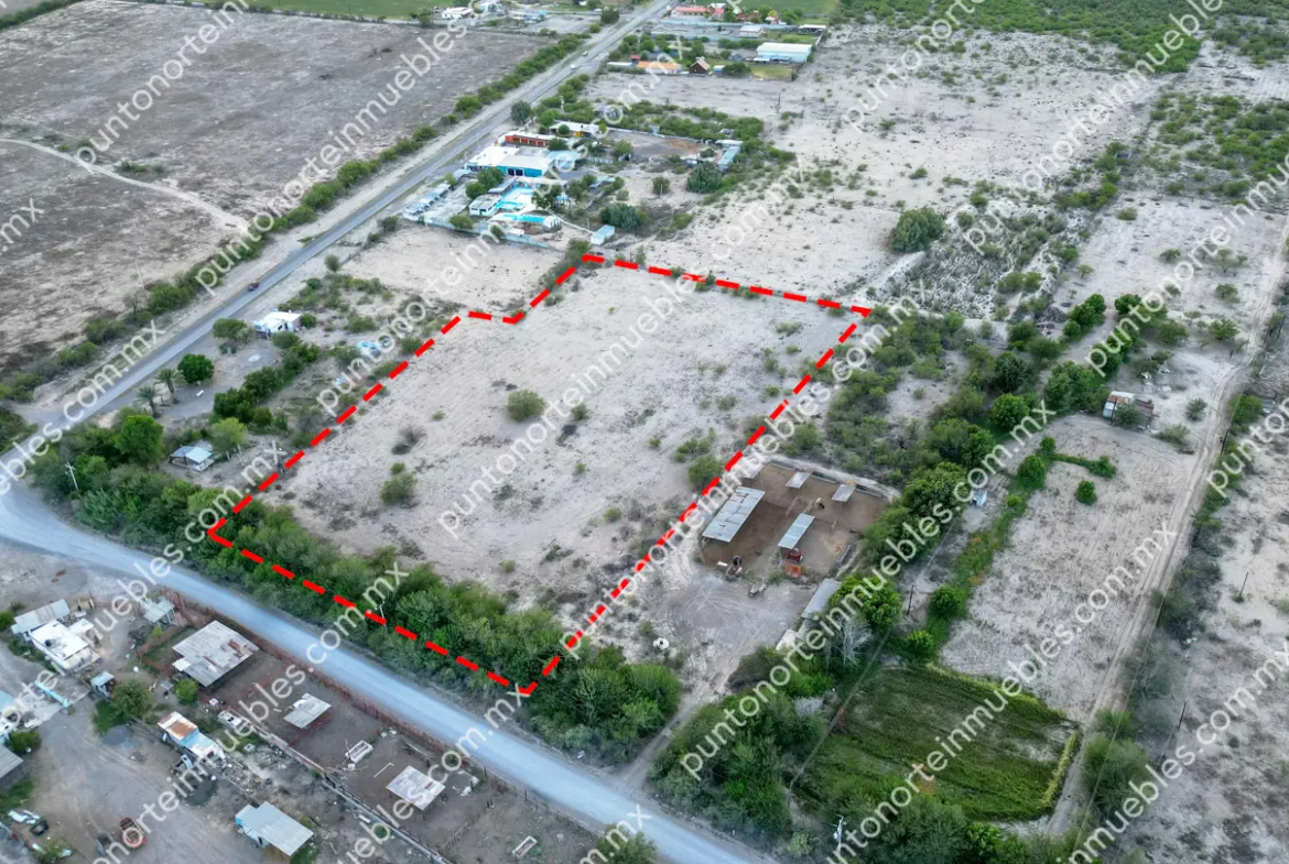 Venta Terreno de 1.57 Hectáreas, 104 metros de frente, ubicado en San Buena a 50 metros de Carretera a San Blas