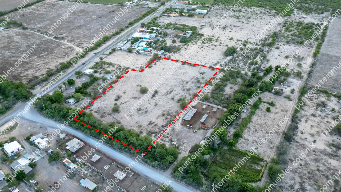 Terreno 1.57 HAS Carretera a San Blas 03 Venta Terreno de 1.57 Hectáreas, 104 metros de frente, ubicado en San Buena a 50 metros de Carretera a San Blas