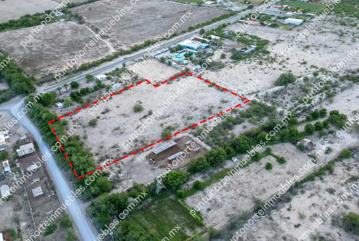 Venta Terreno de 1.57 Hectáreas, 104 metros de frente, ubicado en San Buena a 50 metros de Carretera a San Blas