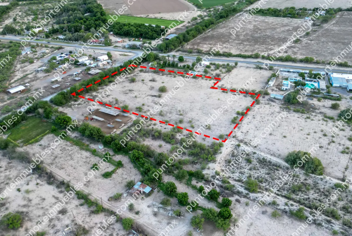 Venta Terreno de 1.57 Hectáreas, 104 metros de frente, ubicado en San Buena a 50 metros de Carretera a San Blas