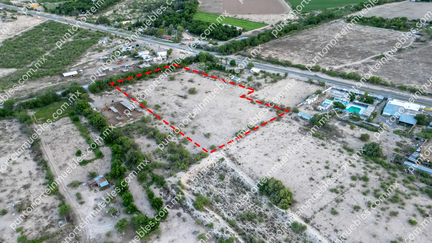 Terreno 1.57 HAS Carretera a San Blas 07 Venta Terreno de 1.57 Hectáreas, 104 metros de frente, ubicado en San Buena a 50 metros de Carretera a San Blas