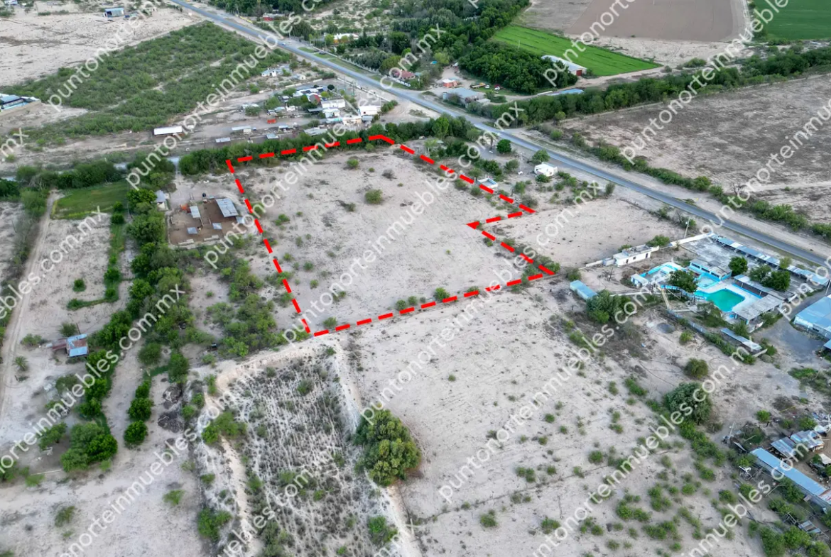 Venta Terreno de 1.57 Hectáreas, 104 metros de frente, ubicado en San Buena a 50 metros de Carretera a San Blas