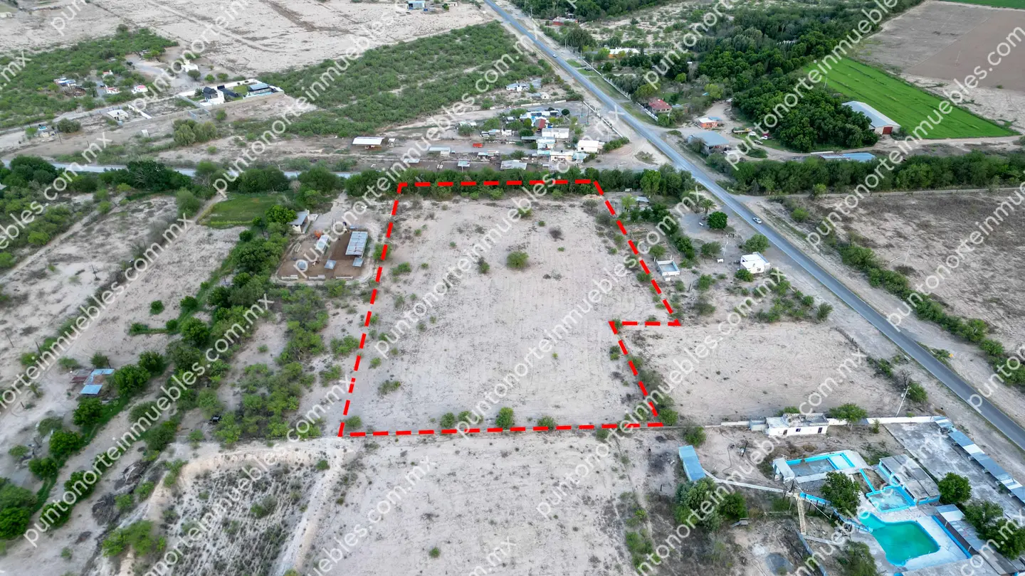 Terreno 1.57 HAS Carretera a San Blas 10 Venta Terreno de 1.57 Hectáreas, 104 metros de frente, ubicado en San Buena a 50 metros de Carretera a San Blas
