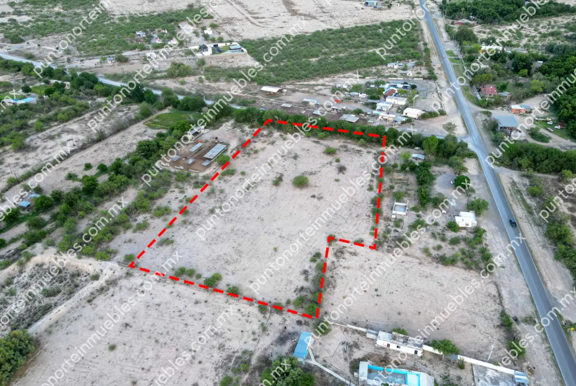 Venta Terreno de 1.57 Hectáreas, 104 metros de frente, ubicado en San Buena a 50 metros de Carretera a San Blas