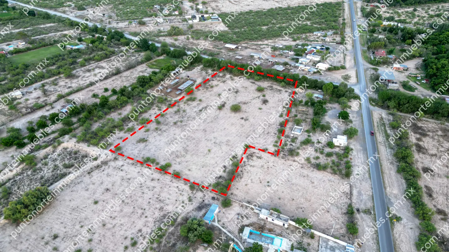 Terreno 1.57 HAS Carretera a San Blas 12 Venta Terreno de 1.57 Hectáreas, 104 metros de frente, ubicado en San Buena a 50 metros de Carretera a San Blas