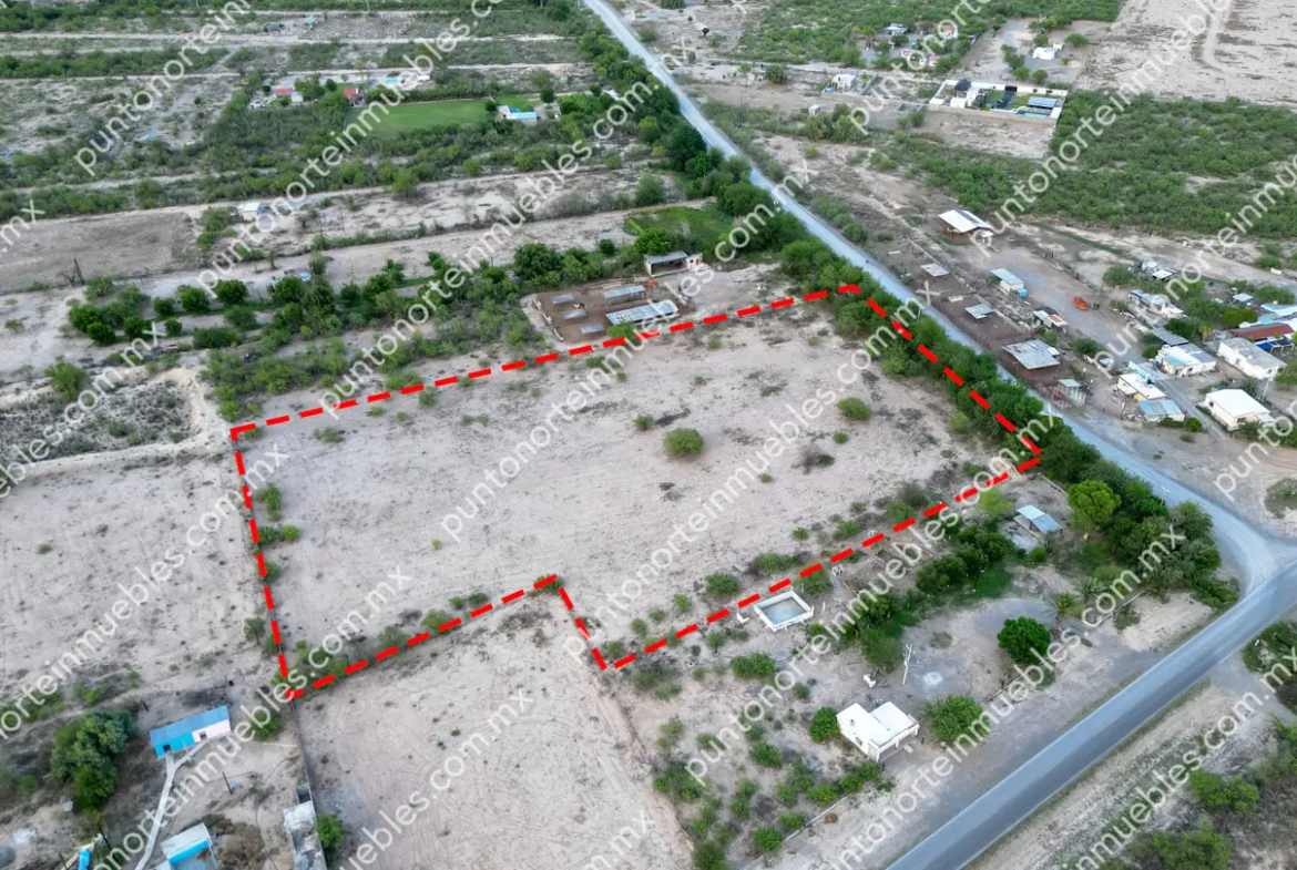 Venta Terreno de 1.57 Hectáreas, 104 metros de frente, ubicado en San Buena a 50 metros de Carretera a San Blas
