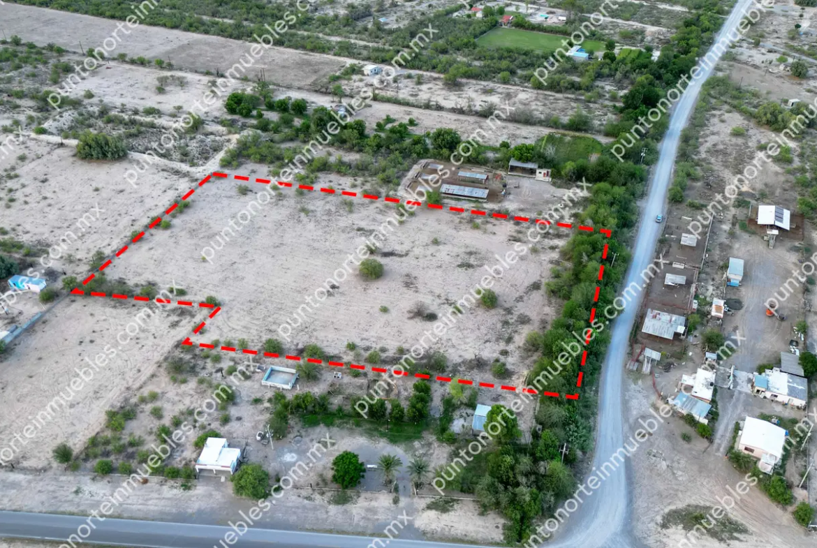 Venta Terreno de 1.57 Hectáreas, 104 metros de frente, ubicado en San Buena a 50 metros de Carretera a San Blas