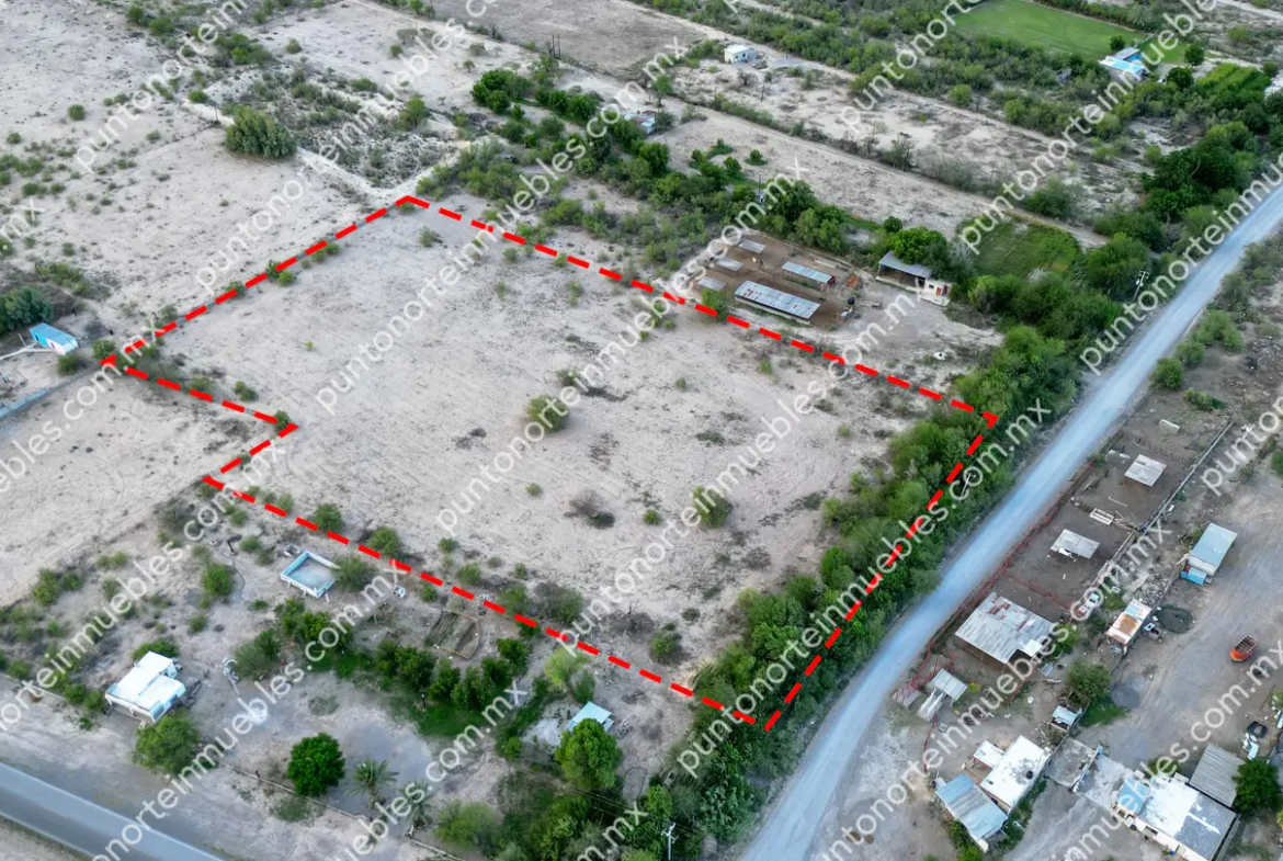 Venta Terreno de 1.57 Hectáreas, 104 metros de frente, ubicado en San Buena a 50 metros de Carretera a San Blas
