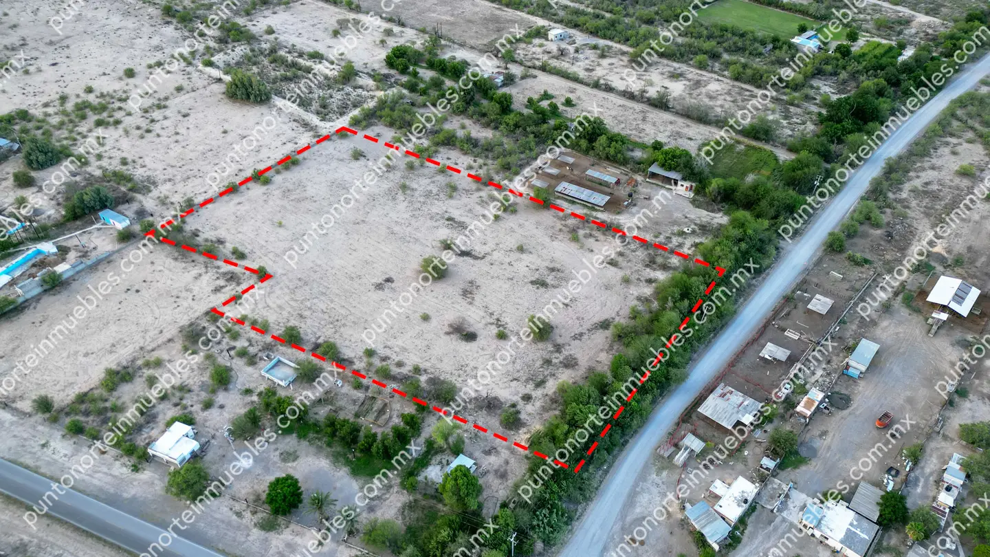Terreno 1.57 HAS Carretera a San Blas 17 Venta Terreno de 1.57 Hectáreas, 104 metros de frente, ubicado en San Buena a 50 metros de Carretera a San Blas