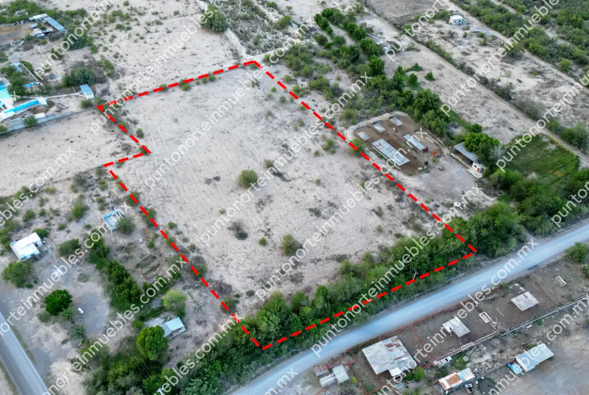 Venta Terreno de 1.57 Hectáreas, 104 metros de frente, ubicado en San Buena a 50 metros de Carretera a San Blas