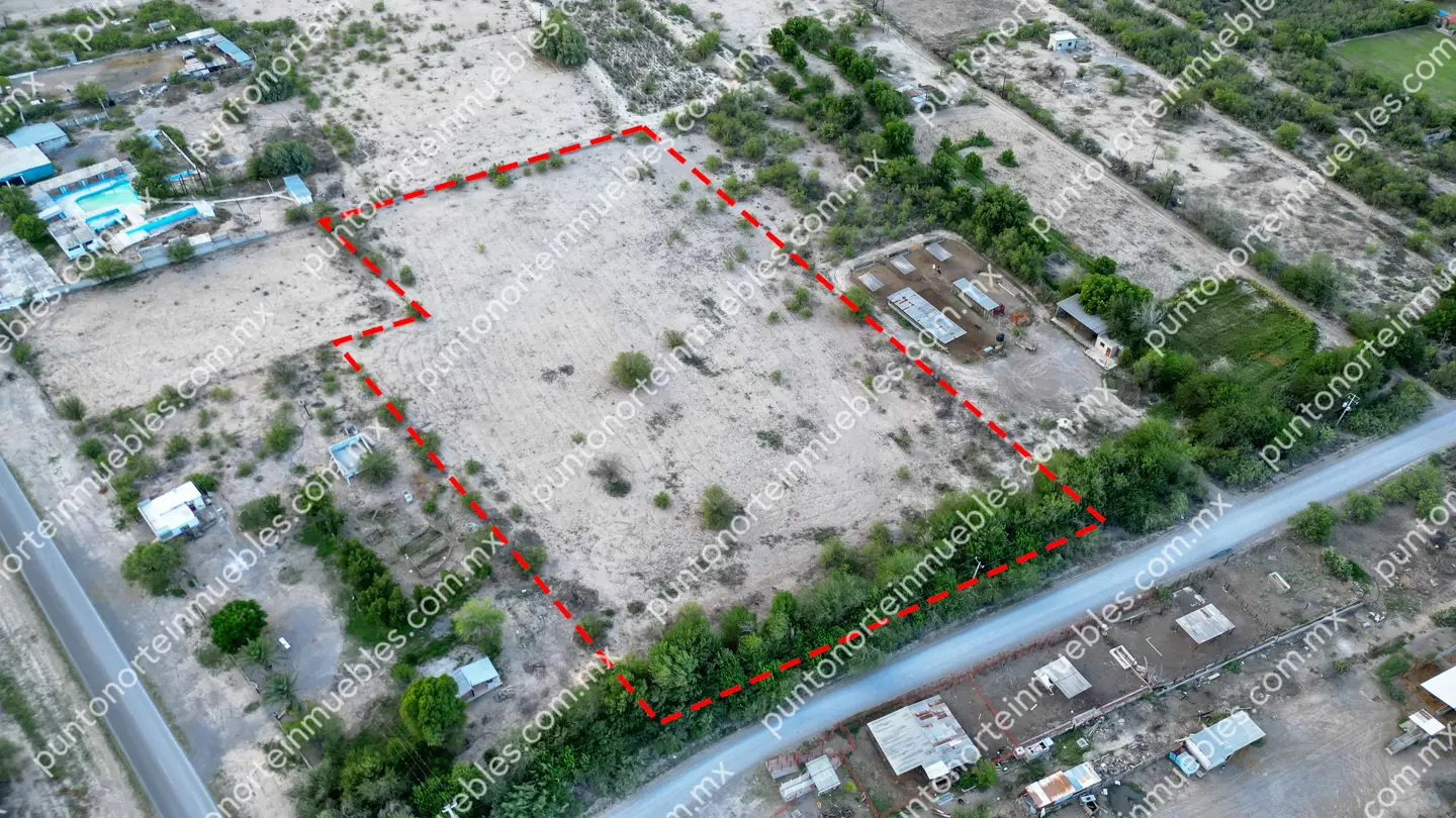 Terreno 1.57 HAS Carretera a San Blas 18 Venta Terreno de 1.57 Hectáreas, 104 metros de frente, ubicado en San Buena a 50 metros de Carretera a San Blas