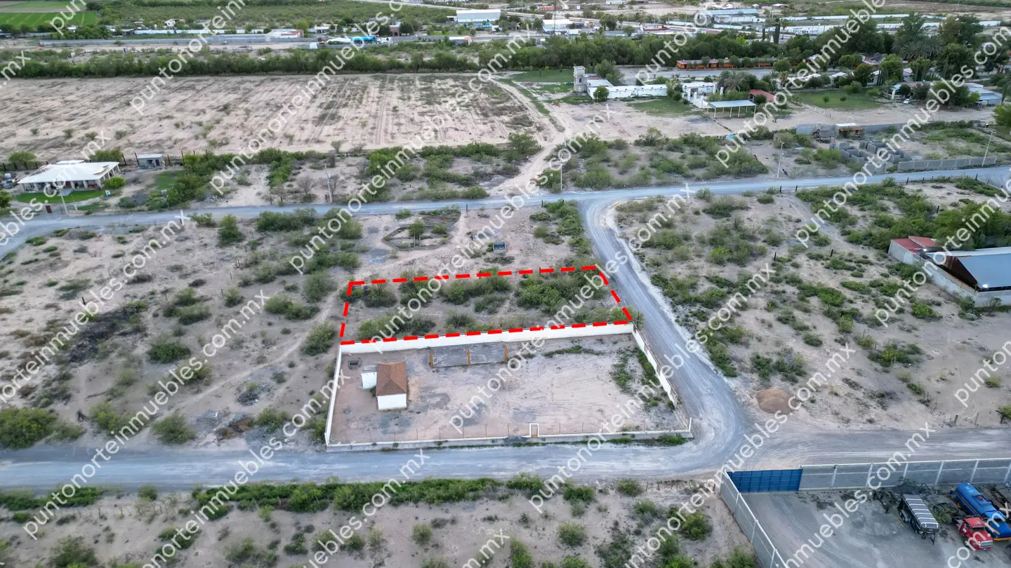 Terreno 1,250m2 Fracc Don Severo Nadadores 11 Venta Terreno con 1,250m2 en Zona de Quintas en Nadadores a 350 metros de Carretera 30